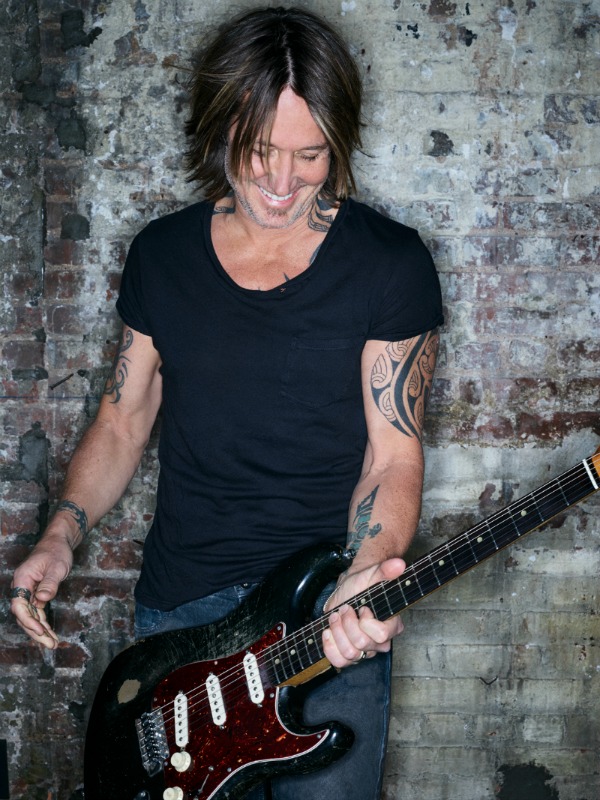 https://callbacknews.com/images/Jackie/2019/07142019/Caesars-Palace---The-Colosseum---Keith-Urban-by-Mark-Seliger-rs2.jpg